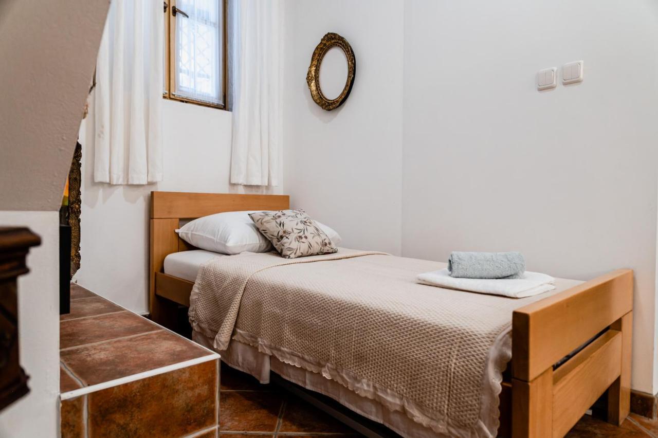 Lito Apartments 希贝尼克 外观 照片